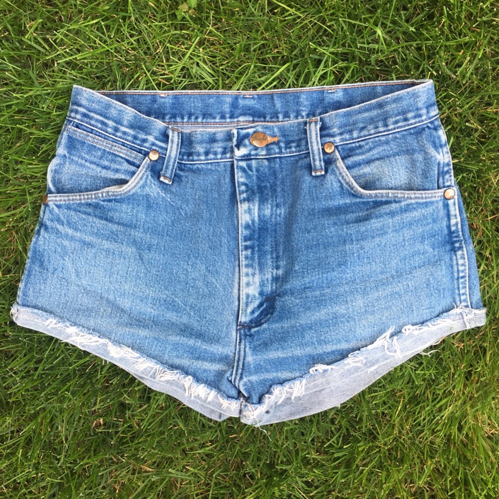 wrangler jean shorts 🌱